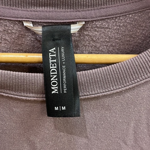 Size medium sweatshirt from mondetta - Picture 2 of 2